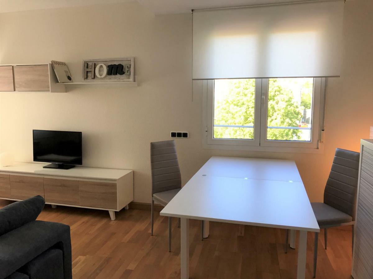 Lindux Apart Pamplona Buitenkant foto